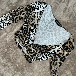 Leopard knotted crop top